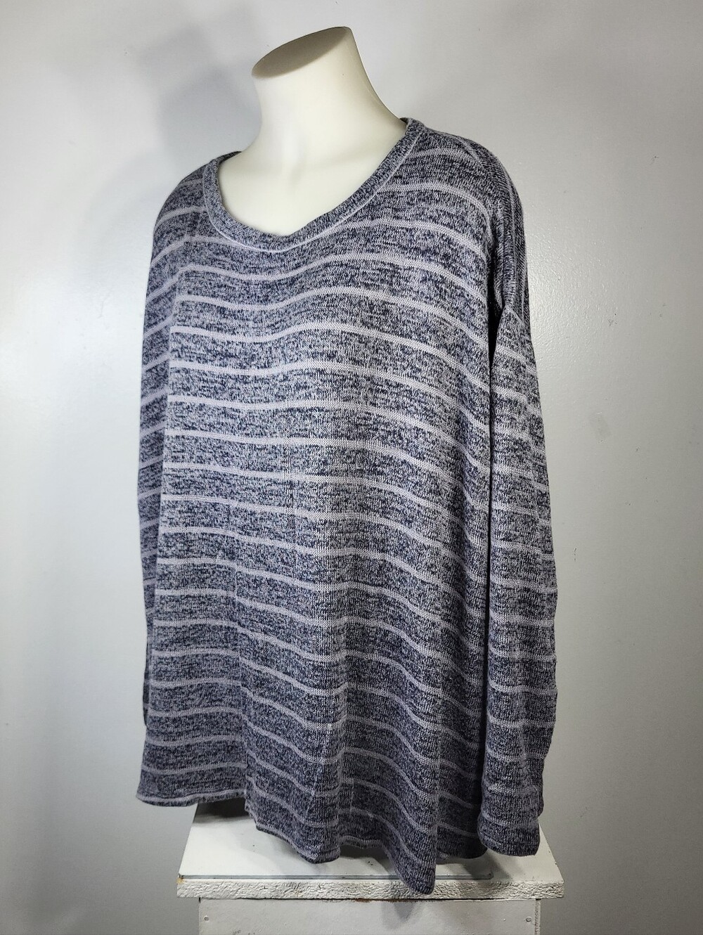Cato Gray Striped Top Sz 18/20W - Picture 6 of 8
